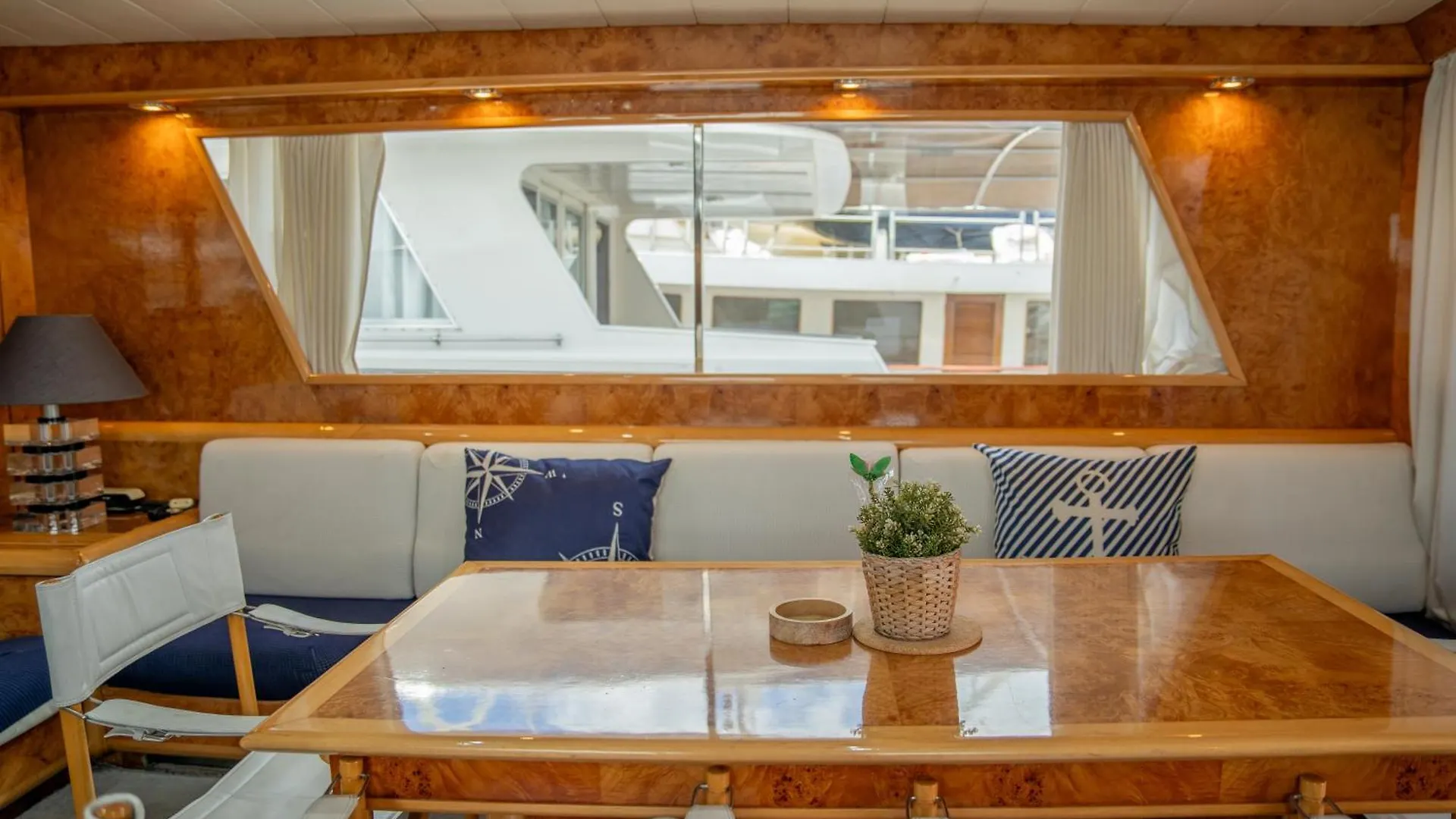 Charter Boat Hotel Barcelona