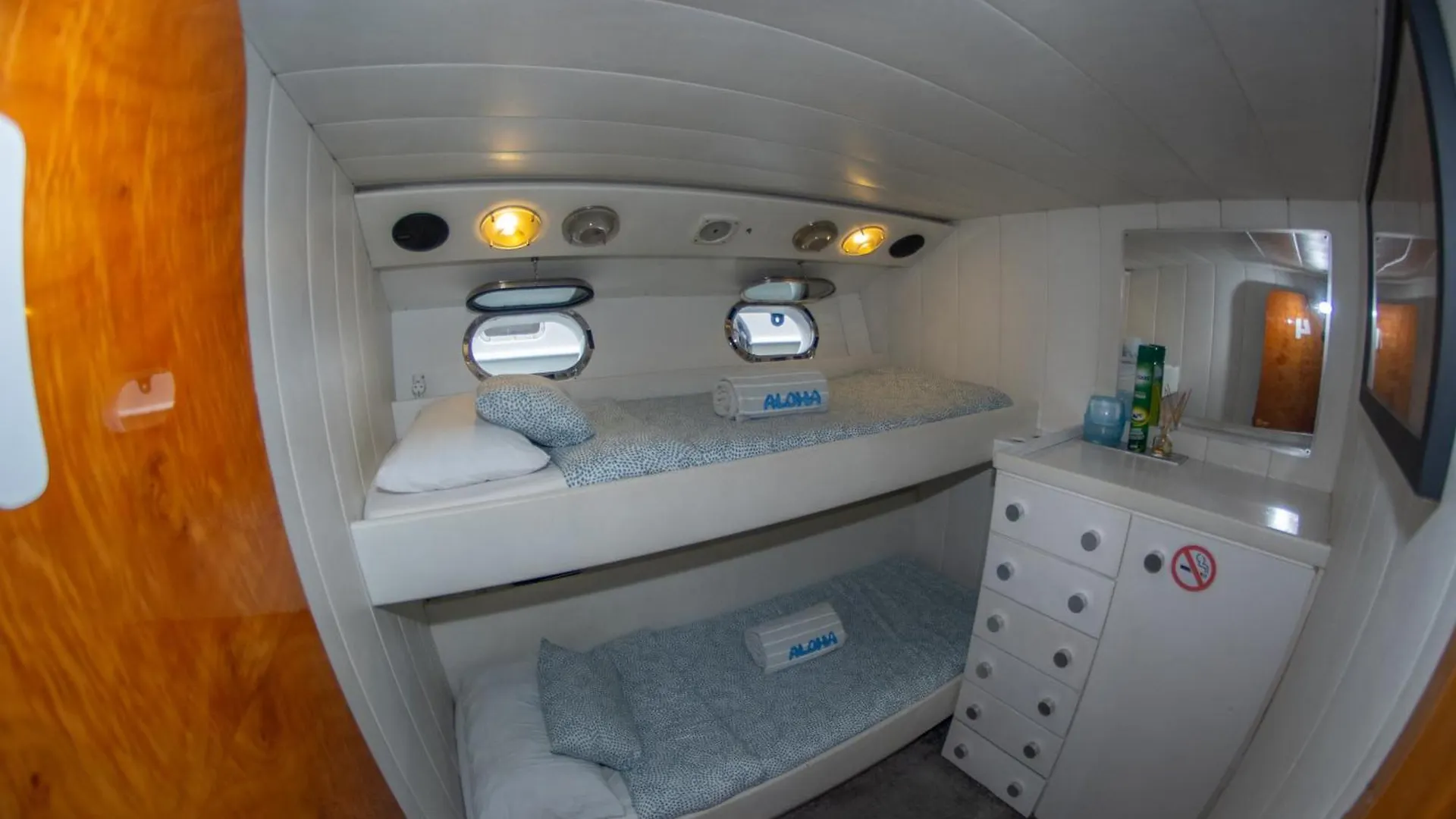 Charter Boat Hotel Barcelona Botel